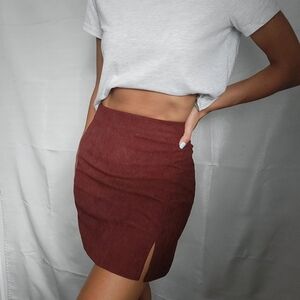 Chic Maroon Mini Skirt